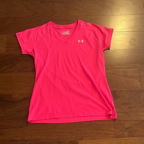Under Armour Tops - Under Armour workout shirt